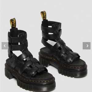 Dr. Martens Ricki Gladiator